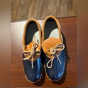 NWOT LL Bean boots in rubber moc style. womens size 11, navy with brown leather